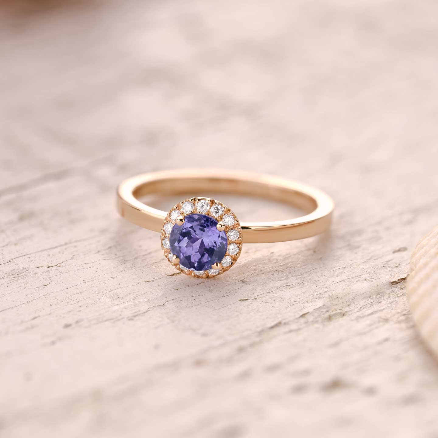 Les pierres précieuses : la Tanzanite - Blog de la Maison Bianchi