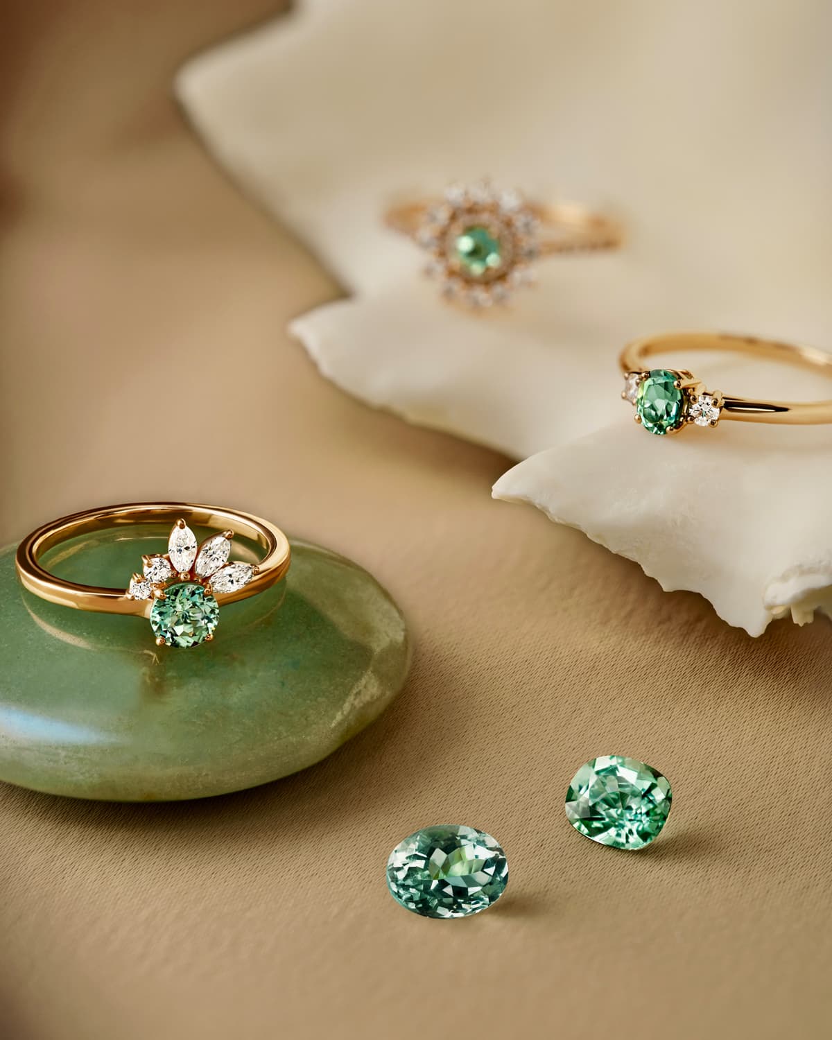 Little EverBloom Ringe in Roségold und Turmalin Mint, Baby Lady Duo Oval Ring in Roségold und Turmalin Mint und Lefkos 4 mm Pavee Ring in Roségold und Turmalin Mint.