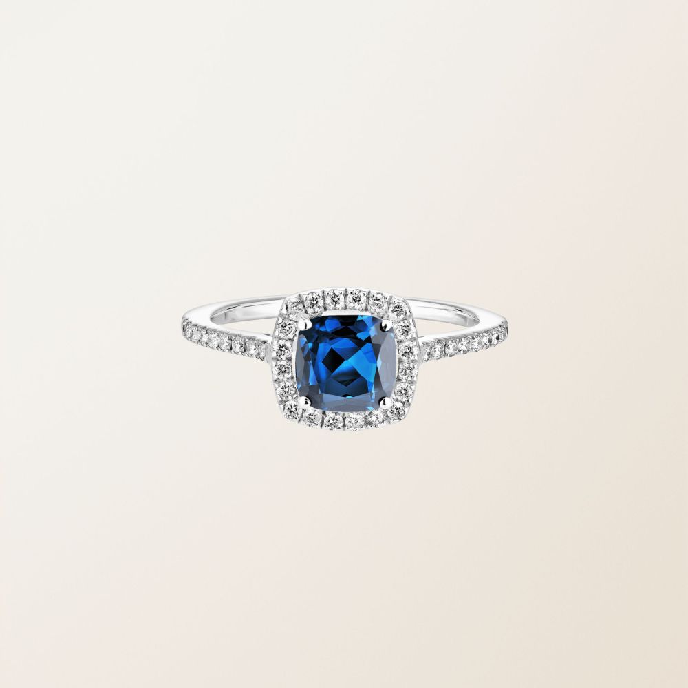 Bague Platine Saphir et diamants Rétromantique Coussin Pavée 2