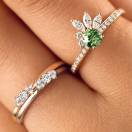 Thumbnail: Little EverBloom Pavée Ring 4